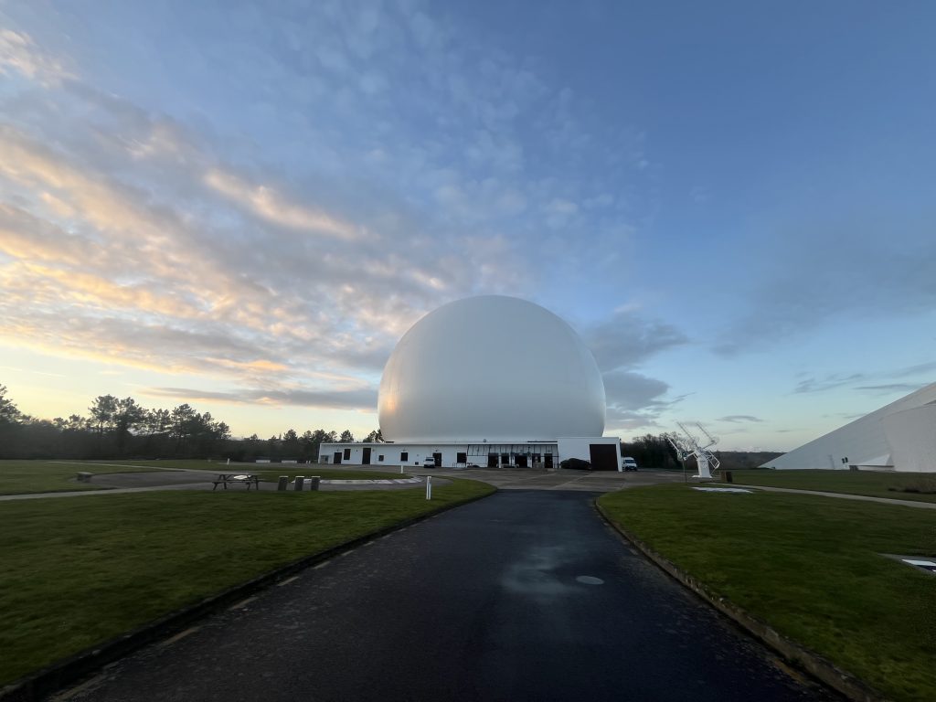 Begutachtung des Radôme in Pleumeur-Bodou